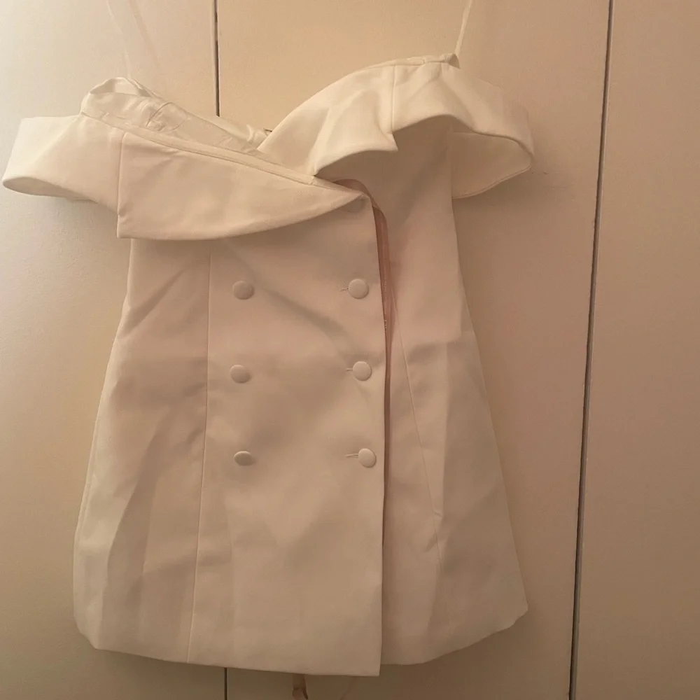 Meshki Strapless Cream Dress - Picture 4 of 7